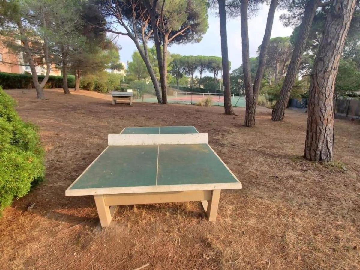 Oasis Des Grands Pins - Saint-Raphael - Residence Privee Avec Grande Piscine & Tennis Privee Zewnętrze zdjęcie